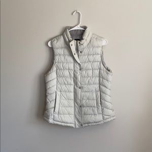 Gap women’s winter puffer vest